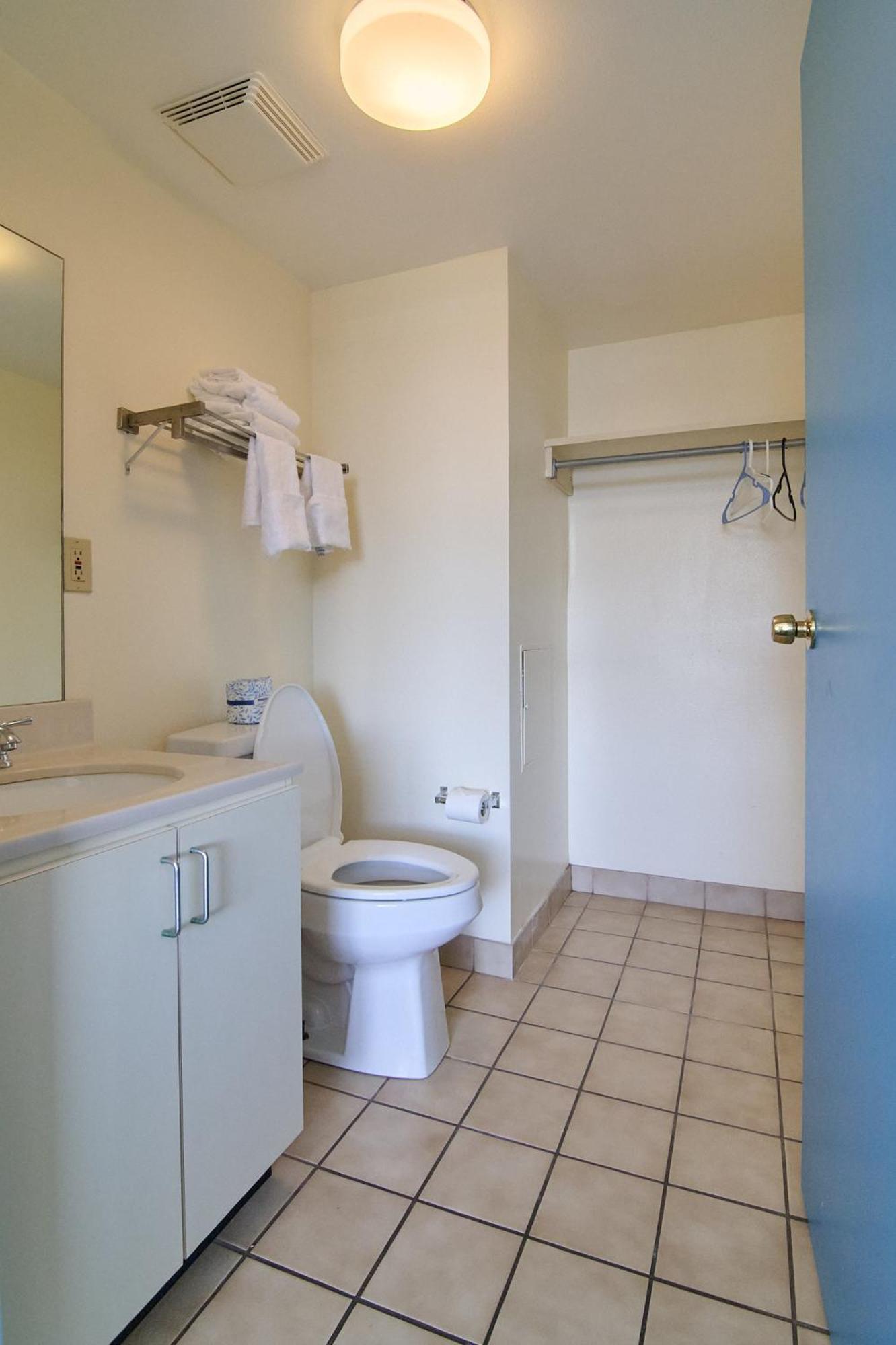 Hotel Oceanview -